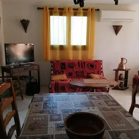 Maison Pres De La Semesterbostad *